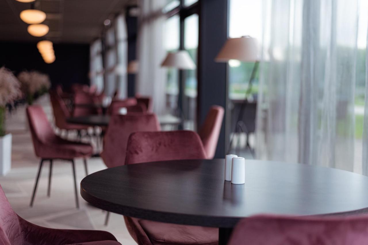 Meri Seaside Hotel & Spa Kuressaare Bagian luar foto