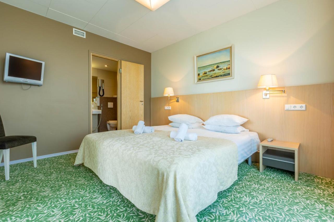Meri Seaside Hotel & Spa Kuressaare Bagian luar foto
