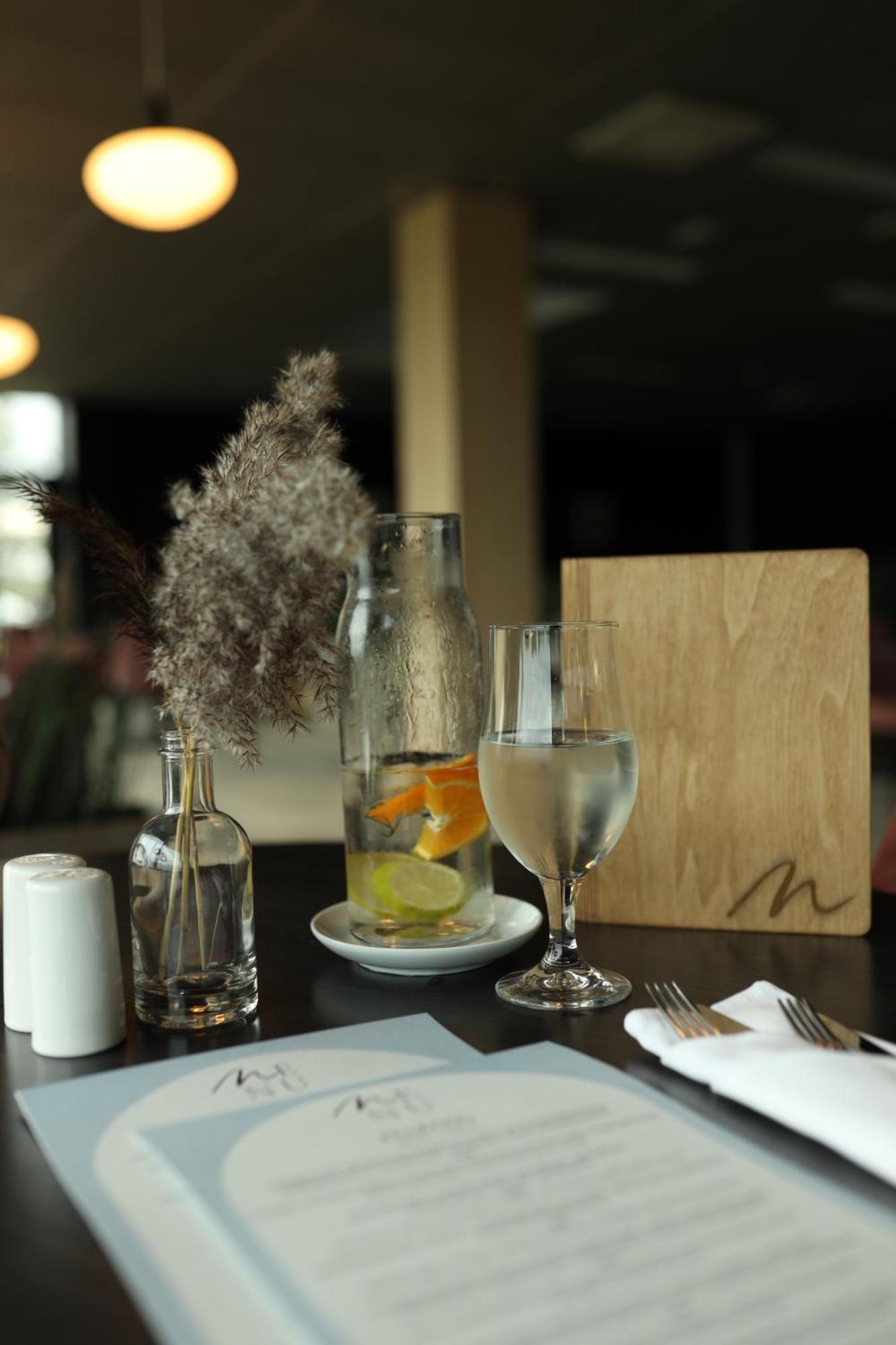 Meri Seaside Hotel & Spa Kuressaare Bagian luar foto